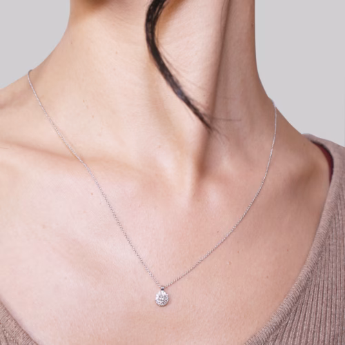 Timless Diamond Halo Necklace - Round in everyday life