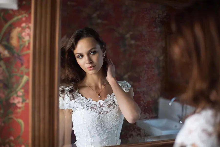 Rusticana jewellery for bride on wedding day