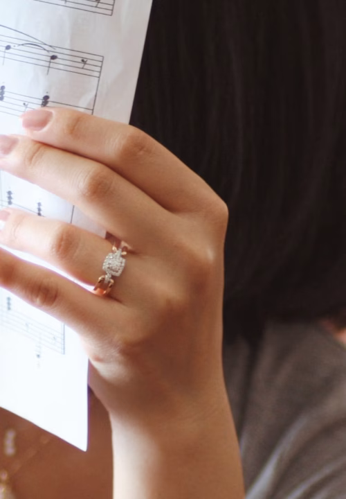Quiet Luxury Edit - Timless Engagement Ring Form Rusticana Collection
