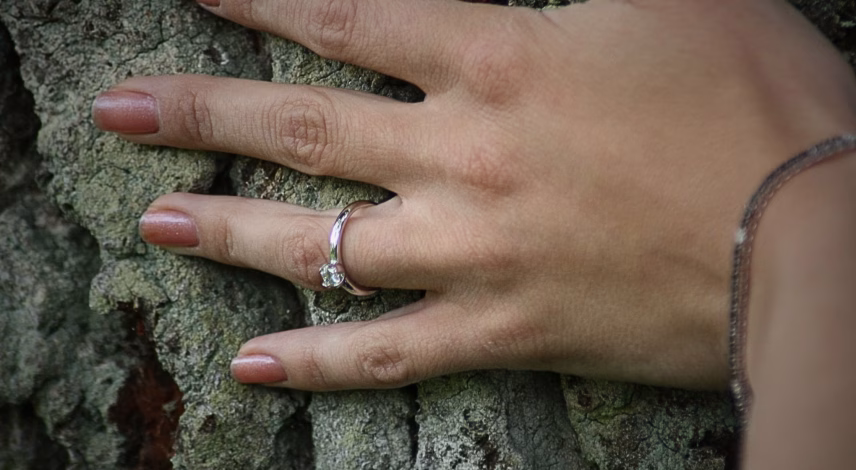 Valenza × Tokyo - A Quiet Conversation MIYOCO Engagement RIng in Nature
