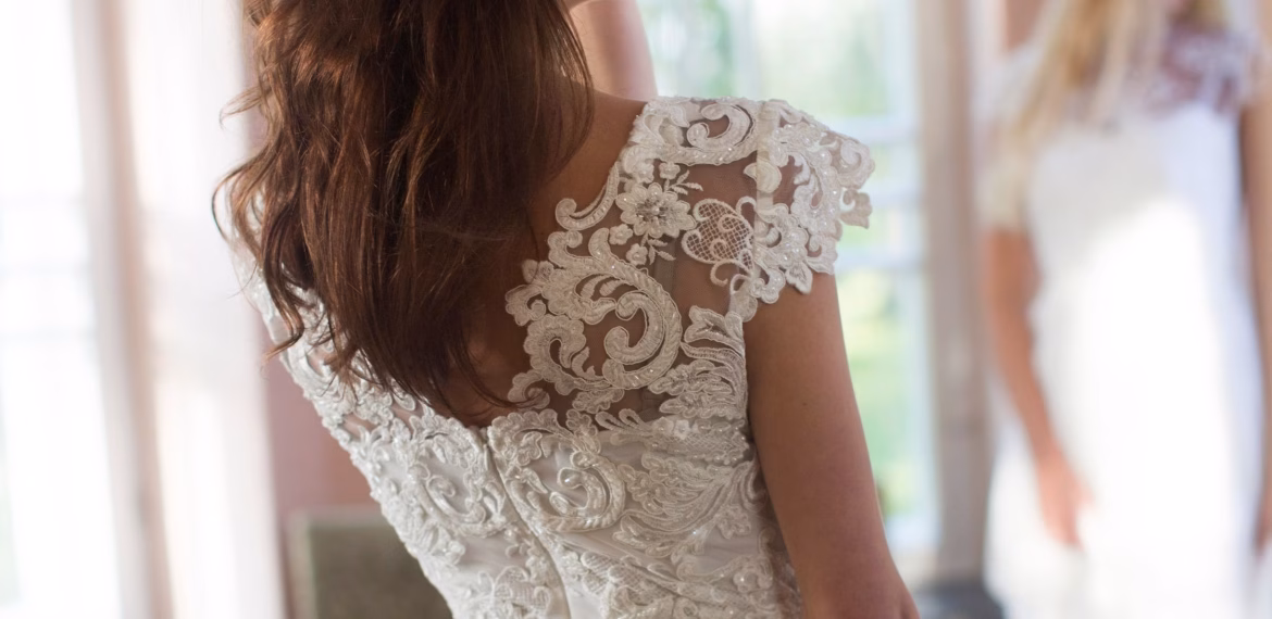 MIYOCO bespoke bridal necklace wedding dress image