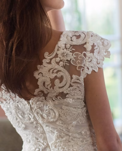 MIYOCO bespoke bridal necklace wedding dress image